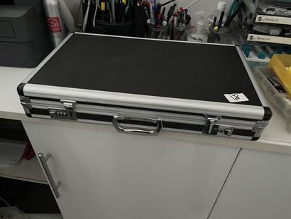 1 valise kit octomètre (Ref. 18)

VENTE AUX...