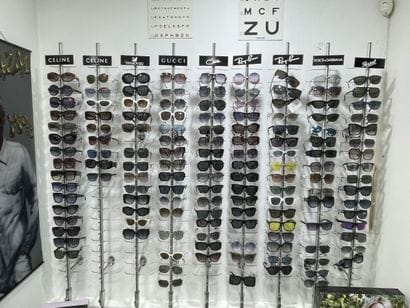 STOCK de (+/-) 1 506 paires de lunettes pour...