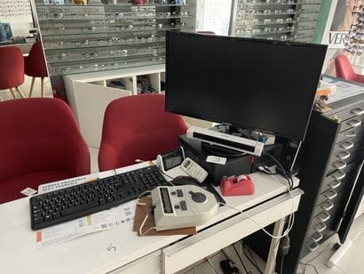 - 2 UC LENOVO Thincentre core i5
- 2 écrans...