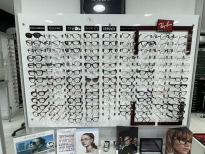 STOCK de (+/-) 1 506 paires de lunettes pour...