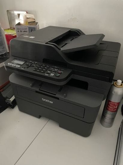 - 1 UC LENOVO Thincentre core i5
- 1 écran...