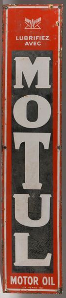 Plaque émaillée MOTUL 
111 x 23 cm, en l'état
On...