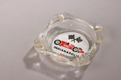 Lot comprenant : 
- Réveil Esso, la goutte...