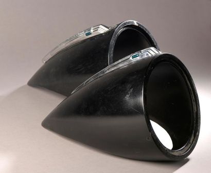 Rare paire de profilés pour phares 