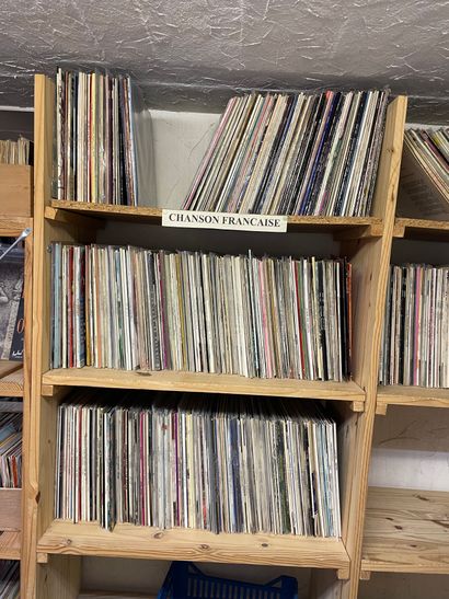 Lot d’environ 8800 disques 45T, 1200 disques...