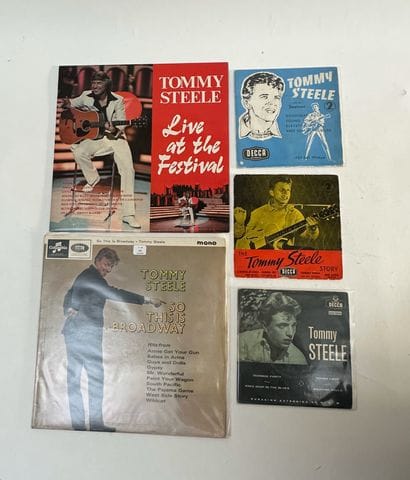 Tommy STEELE
2 albums et 3 disques 45T