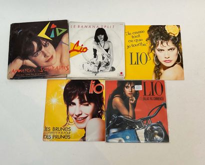 LIO
2 albums, un maxi 45T et 20 disques 45T...