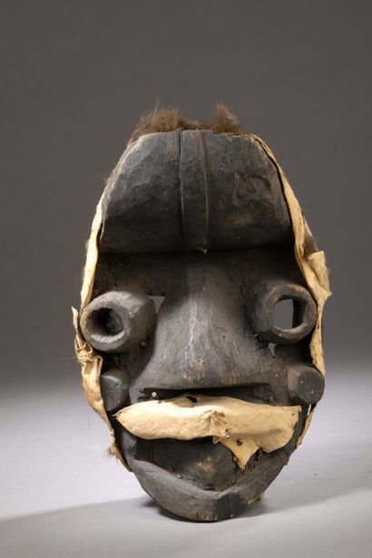 ARTS PREMIERS, AFRIQUE
Lot comprenant cinq...
