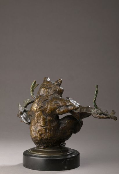 Auguste CAIN (1822-1894)
Ours aux deux coupelles
Bronze...