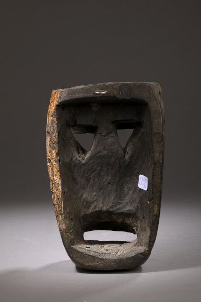 ARTS PREMIERS, AFRIQUE
Lot comprenant cinq...