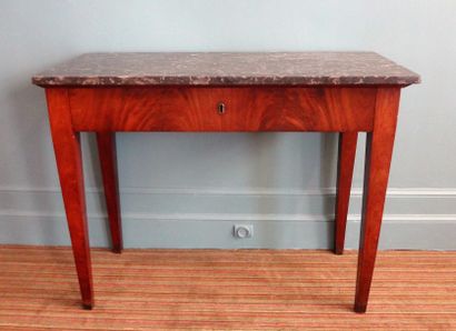 Table console en acajou et placage d’acajou...
