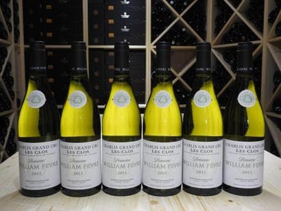 6 B CHABLIS LES CLOS (Grand Cru), 2011, William...