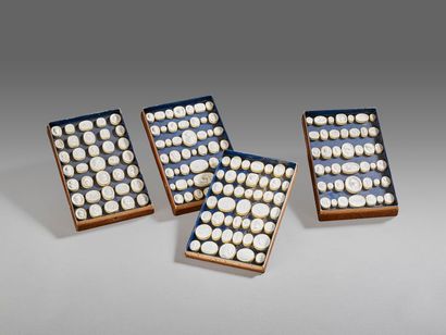 Collection d'empreintes d'intailles.
Curieuse...