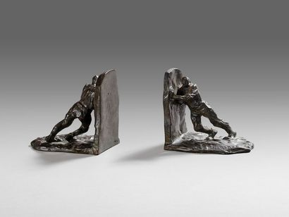 Victor DEMANET (1895-1964).
Paire de serre-livres...