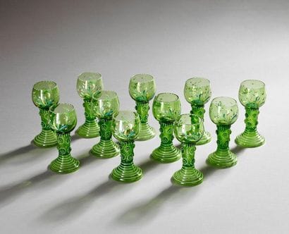 Suite de 11 verres 