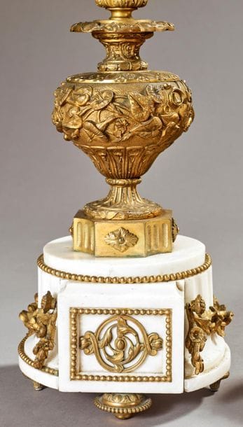 Importante garniture de cheminée 