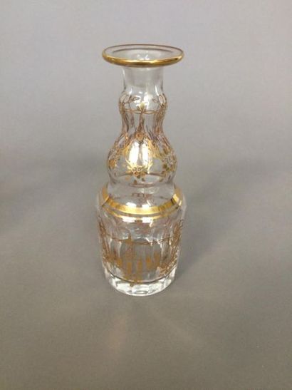 Paire de carafes (pour huilier-vinaigrier)...