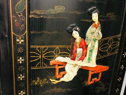 CHINE
Petit paravent à décor d'une face de...