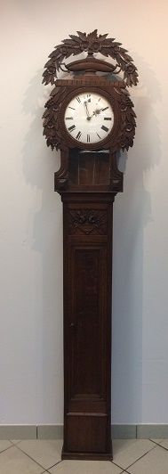 Régulateur de parquet en chêne.
La partie...