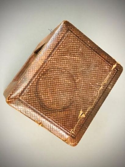 Pendulette d'officier en bronze et laiton.
Le...