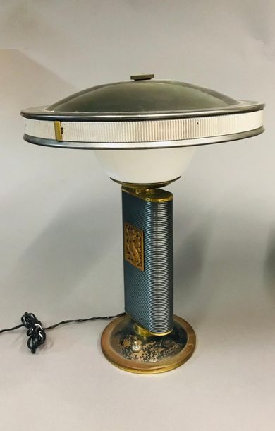 Eileen GRAY (1878-1976) d'après
Lampe de...