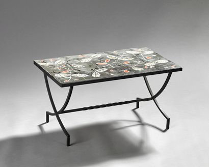 Paul DUCATEAU.

Table basse de forme rectangulaire...