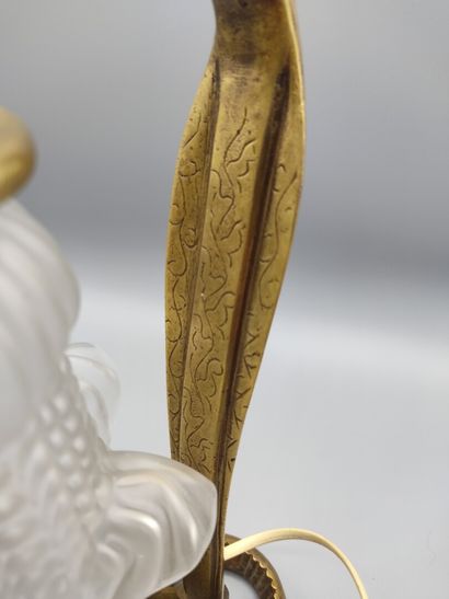 Edgar BRANDT (1880-1960), dans le goût de.

Lampe...