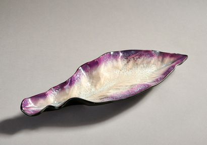 POL CHAMBOST (1906-1983).

Coupe en faïence...