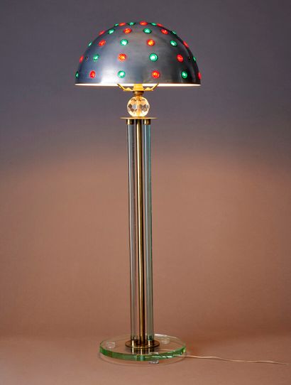 Importante lampe à poser.

Le fût constitué...