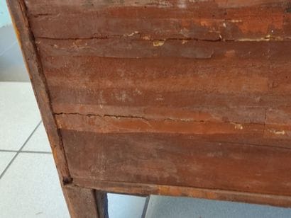 Commode d'entre-deux à façade cintrée en...