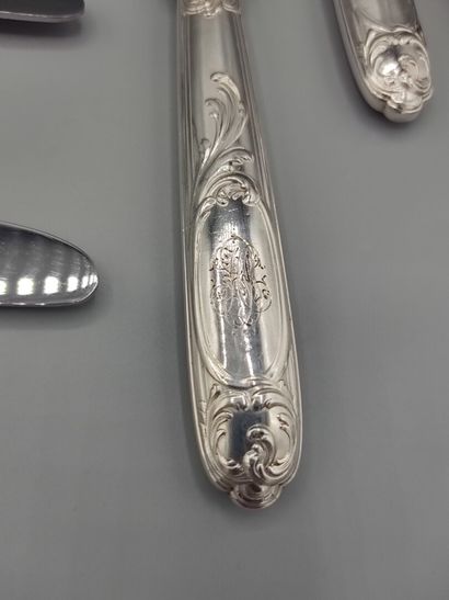 
Service of table knives (12) with handles...