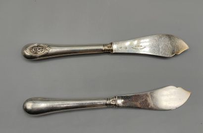 
Pair of cheese knives entirely in silver...