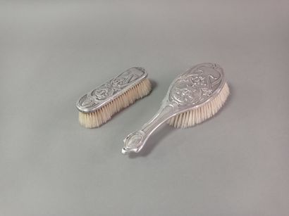 Set of 2 ART NOUVEAU brushes with silver...