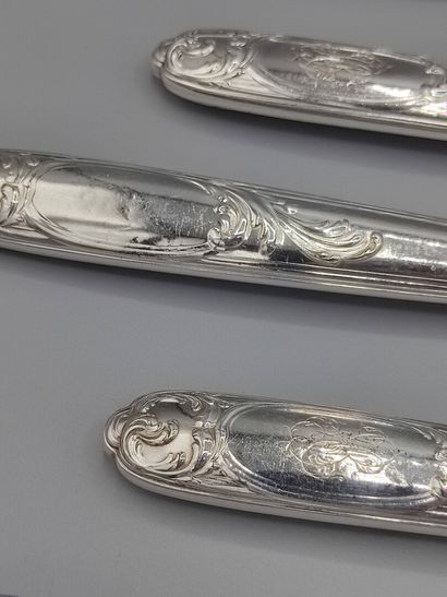 
Service of table knives (12) with handles...