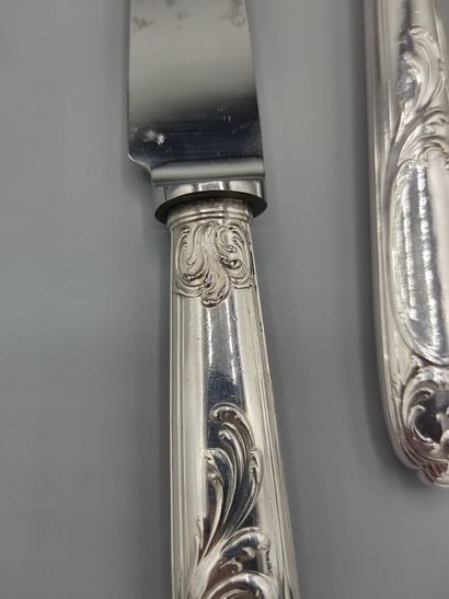 
Service of table knives (12) with handles...
