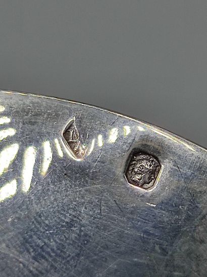 Silver wine taster with umbilicus, with thumb...