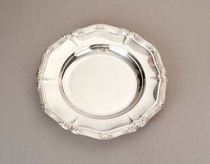 Round silver dish of strong filets model,...