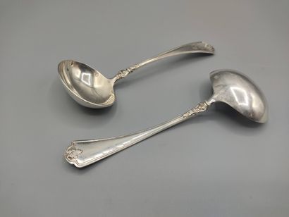 Pair of cream / sauce ladles in silver 

Hallmarks...