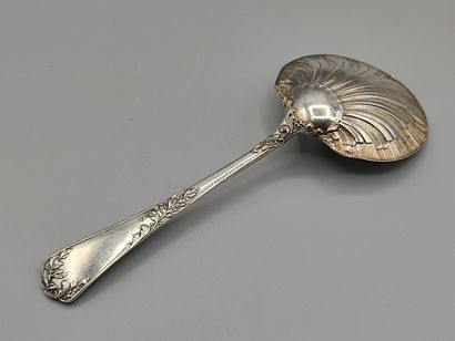 Strawberry shovel in silver of PUIFORCAT...