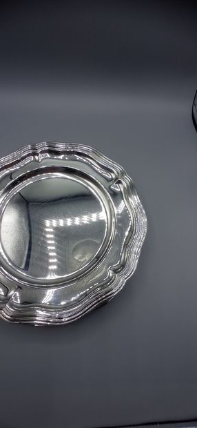 MORAND

Exceptional dinner service composed...
