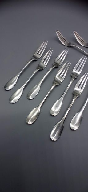 FOUQUET-LAPAR 

Silver cake set composed...