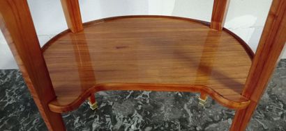 Table de salon de forme circulaire toutes...