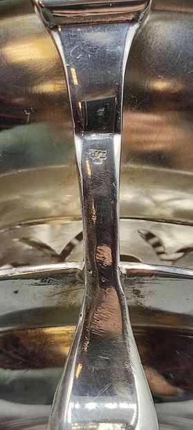 
LILLE XVIIIème. 




Rare réchaud en argent...