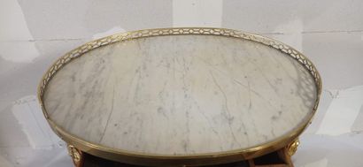 Table de salon de forme circulaire toutes...