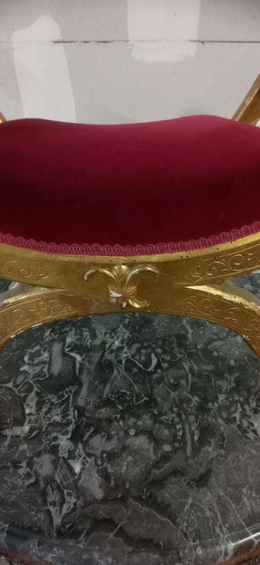 Paire de tabourets dits 