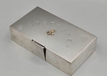 Rectangular box entirely in silver with on...