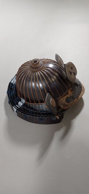 Casque de samouraï suji-bachi kabuto et menpo...