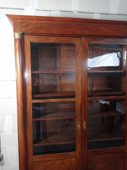 Cabinet de travail en acajou et placage d'acajou...