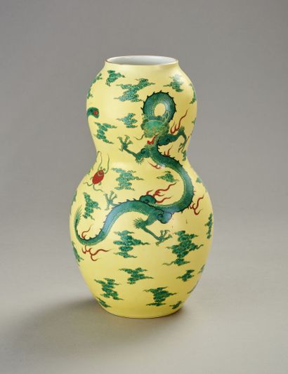 
JAPON




Vase balustre à double renflement...