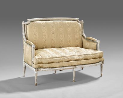 Petite banquette en bois sculpté et rechampi...